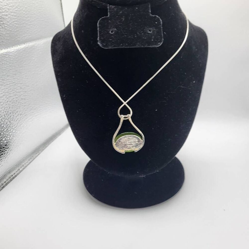 Vintage 90s Minimalist Green Tigers Eye Elvin Pendant Drop Necklace